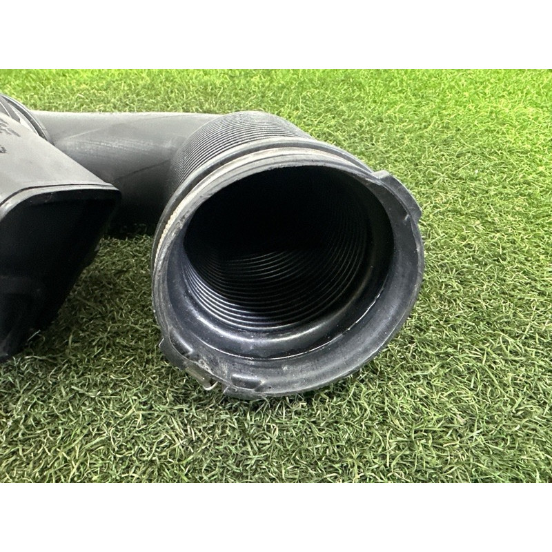 Патрубок воздушного фильтра (впускная система) AUDI Q7 4M 2017 3.0 TFSi 06E129616C