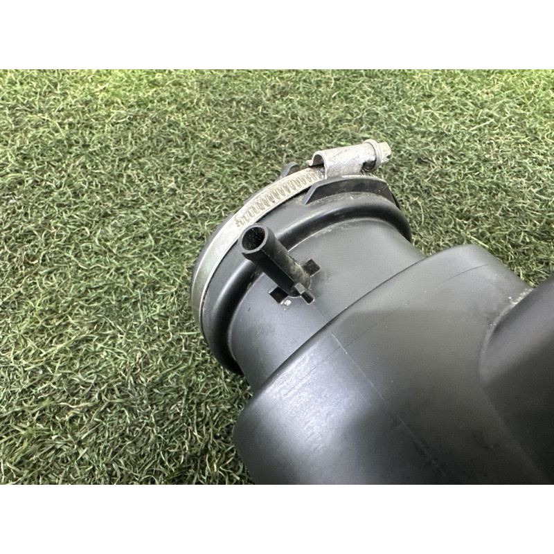 Патрубок воздушного фильтра (впускная система) AUDI Q7 4M 2017 3.0 TFSi 06E129616C