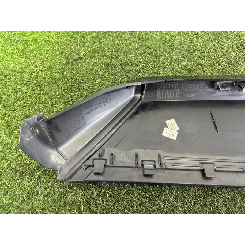 Накладка стойки (кузов и элементы) LAND ROVER Range Rover L405 2016 5.0 LR076492