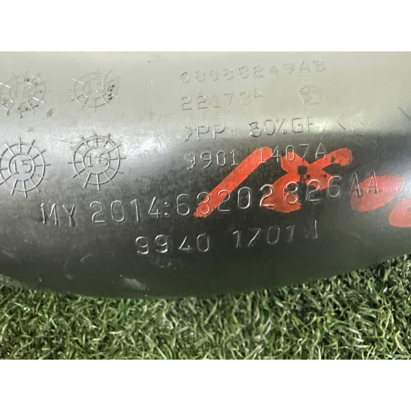 Патрубок воздушного фильтра (впускная система) Jeep Grand Cherokee WK2 2014 3.0 Diesel 68202826AA