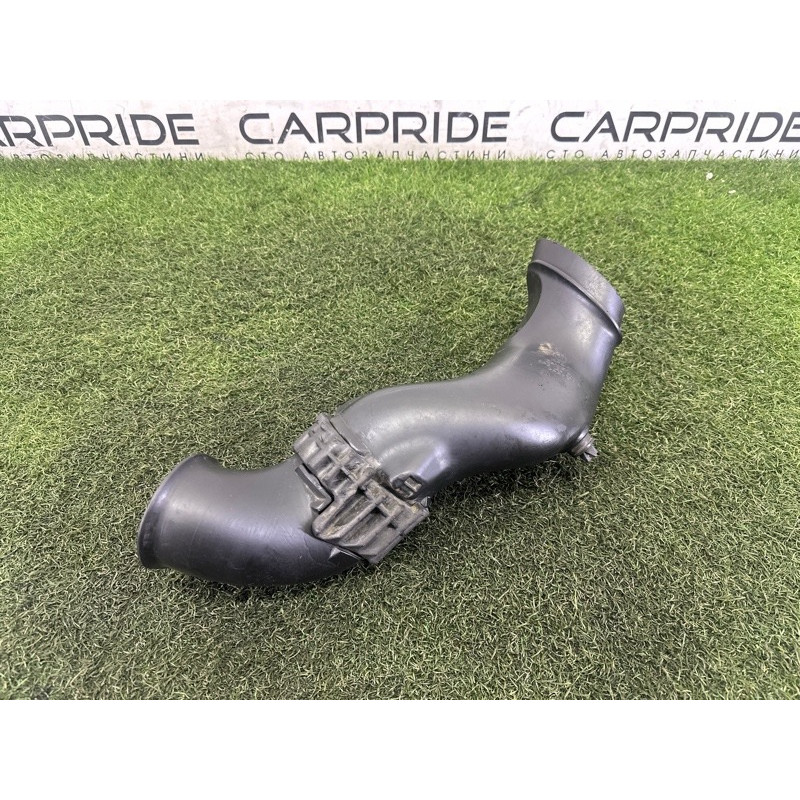 Патрубок воздушного фильтра (впускная система) Volkswagen Touareg NF 2013 3.0 Hybrid 7P6129609A