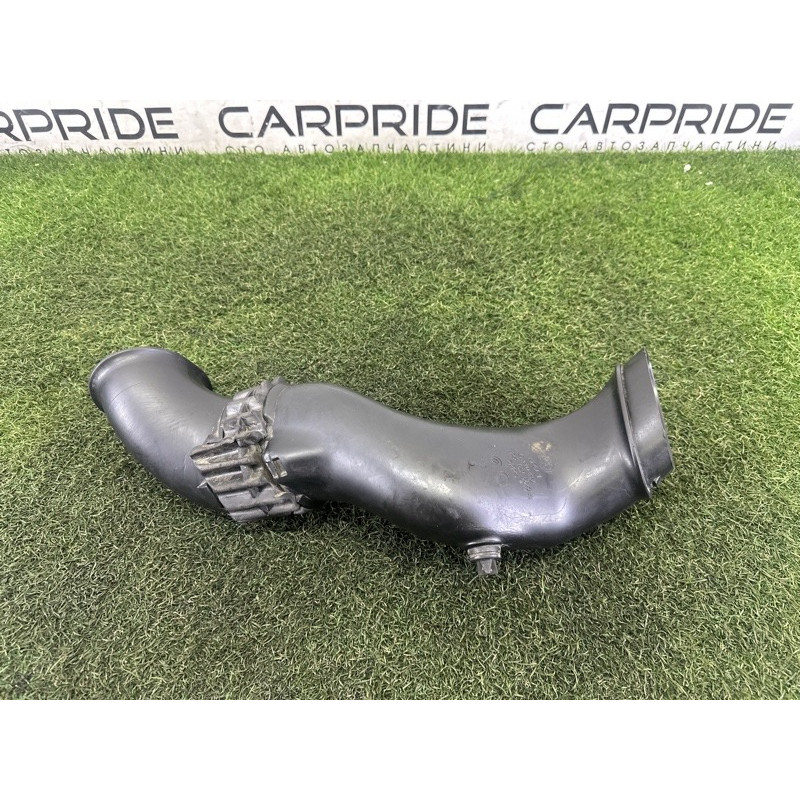 Патрубок воздушного фильтра (впускная система) Volkswagen Touareg NF 2013 3.0 Hybrid 7P6129609A