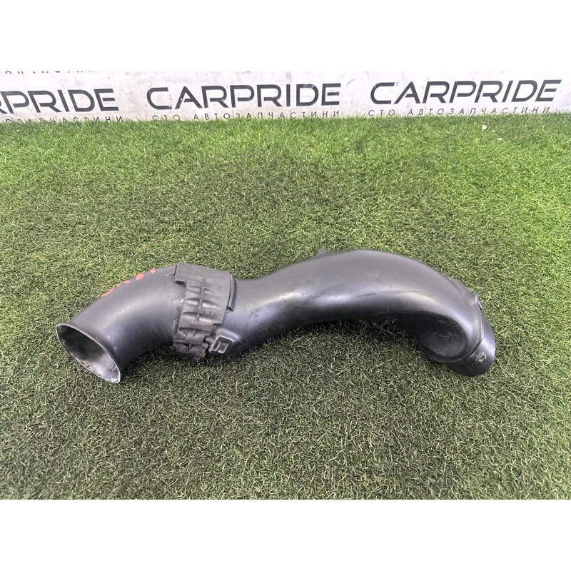 Патрубок воздушного фильтра (впускная система) Volkswagen Touareg NF 2013 3.0 Hybrid 7P6129609A