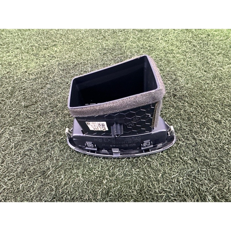 Дефлектор воздуховода (салон) KIA Soul 3 2022 2.0 97490K0000SVH