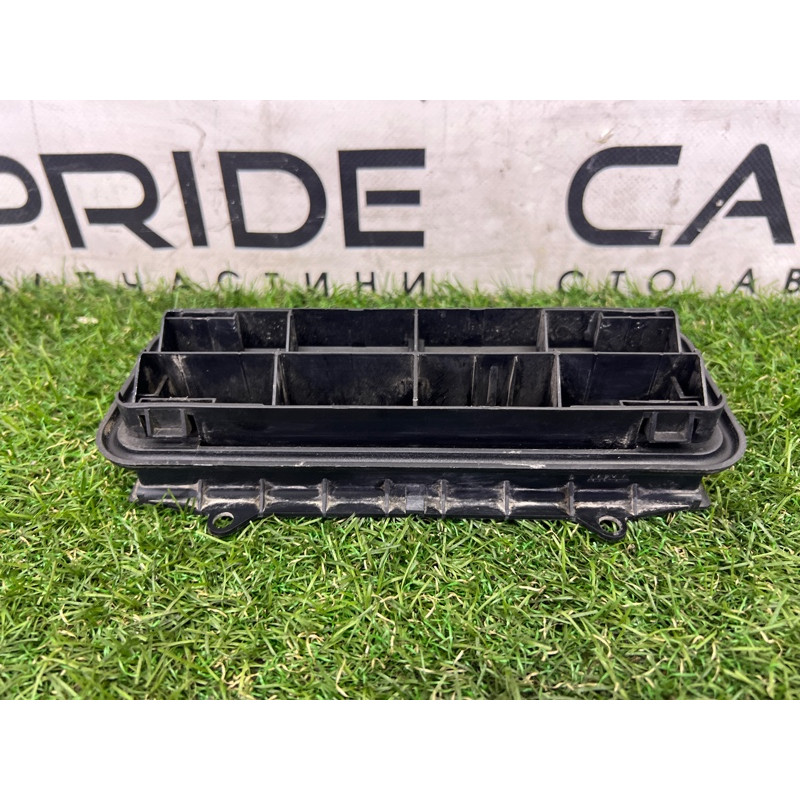 Клапан вентиляции салона (кузов и элементы) Nissan Juke F15 2013 1.6 8200213712b