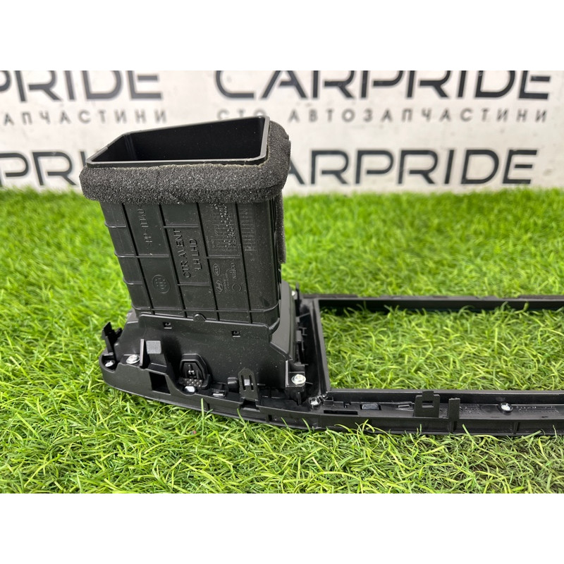 Центральный дефлектор салона (салон) Hyundai Ioniq AE 2018 1.6 Hybrid 84740G2100T9Y