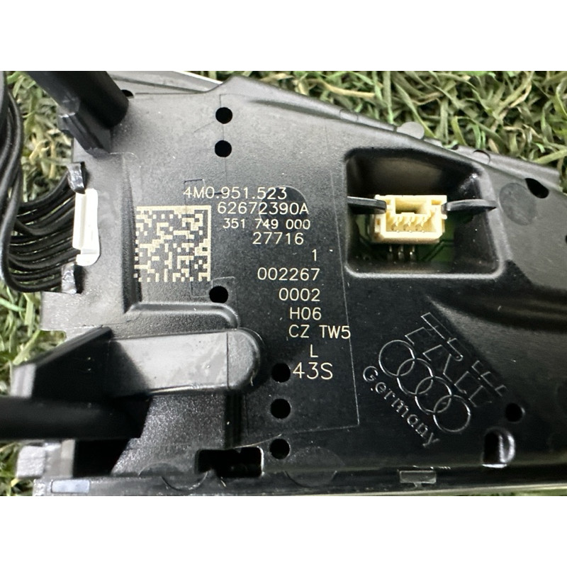 Кнопки руля (электрика / кнопки) AUDI Q7 4M 2017 3.0 CREC 4M0951523HXHA