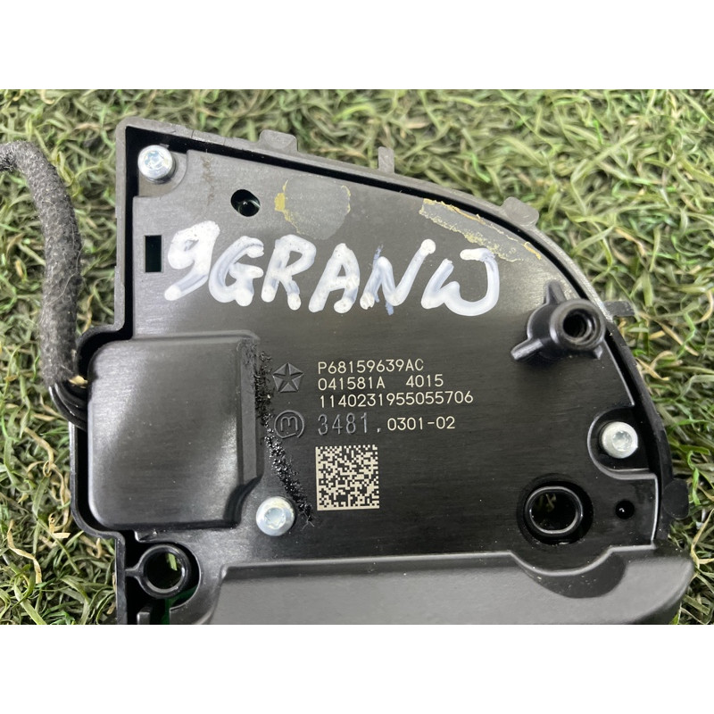 Кнопки руля (электрика / кнопки) Jeep Grand Cherokee WK2 2014 3.0 Diesel 68159639AC