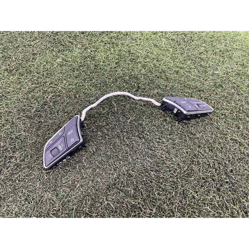 Кнопки руля (электрика / кнопки) AUDI A4 B9 2018 2.0 DBPA 8W0951523FXHA