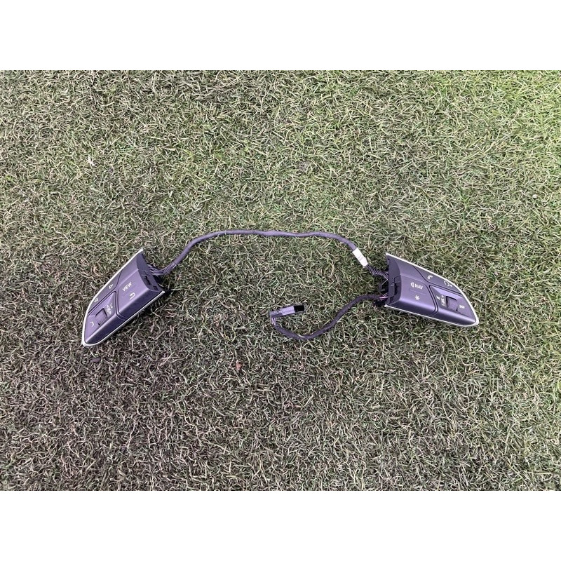 Кнопки руля (электрика / кнопки) AUDI Q5 FY 2018 2.0 DAYB 4M0951523XHA