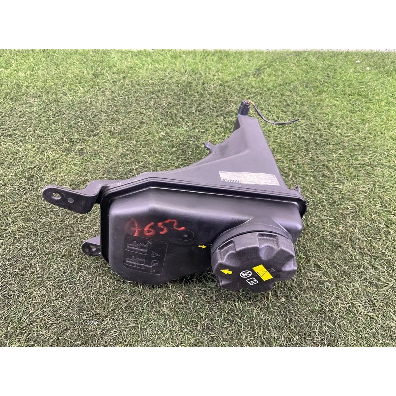 Бачок расширительный (система охлаждения) BMW 3-series E90 2010 3.0 N54 17137640514