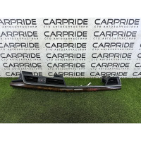 Центральний дефлектор салону