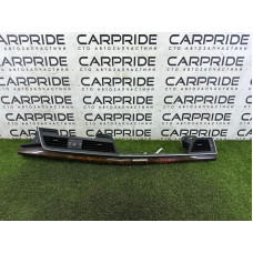 Центральный дефлектор салона