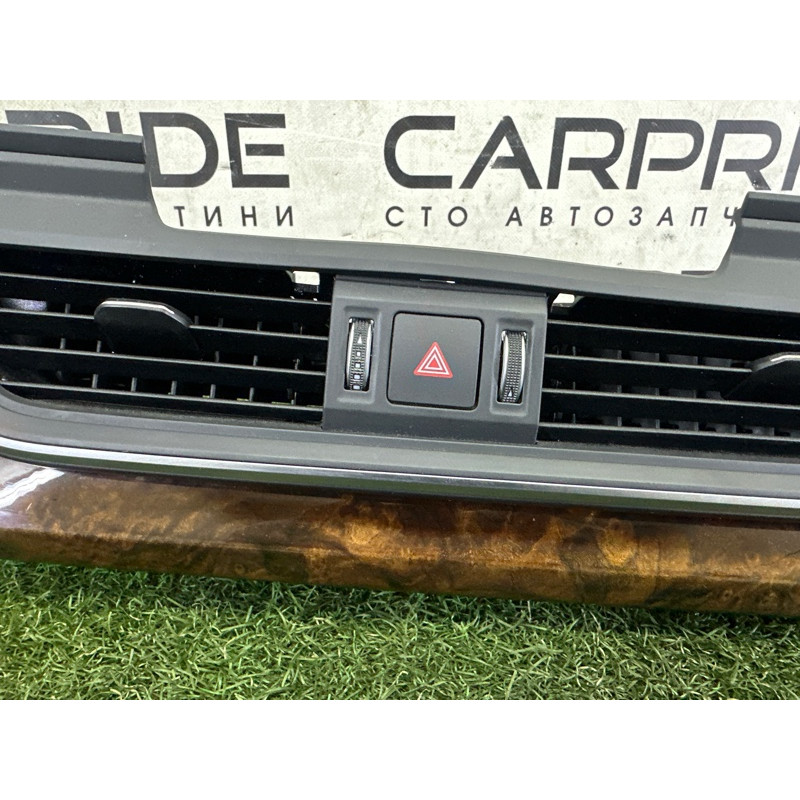 Центральный дефлектор салона (салон) AUDI Q5 FY 2018 2.0 DAYB 80B820902M6PS