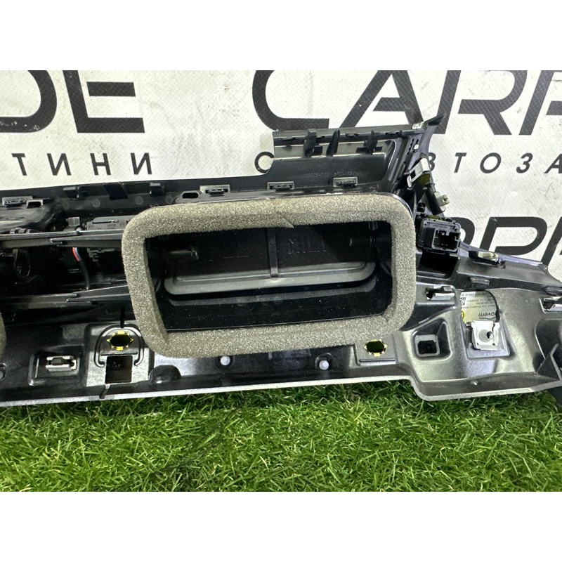 Центральный дефлектор салона (салон) AUDI Q5 FY 2018 2.0 DAYB 80B820902M6PS