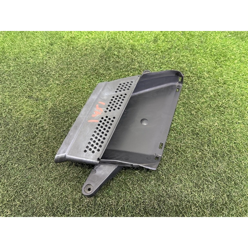 Воздухозаборник (впускная система) AUDI A4 B8 2013 2.0 TFSI 8K0129617B