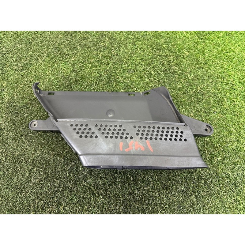 Воздухозаборник (впускная система) AUDI A4 B8 2013 2.0 TFSI 8K0129617B