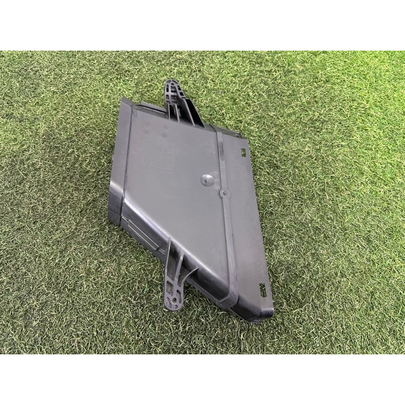 Воздухозаборник (впускная система) AUDI A4 B8 2013 2.0 TFSI 8K0129617B