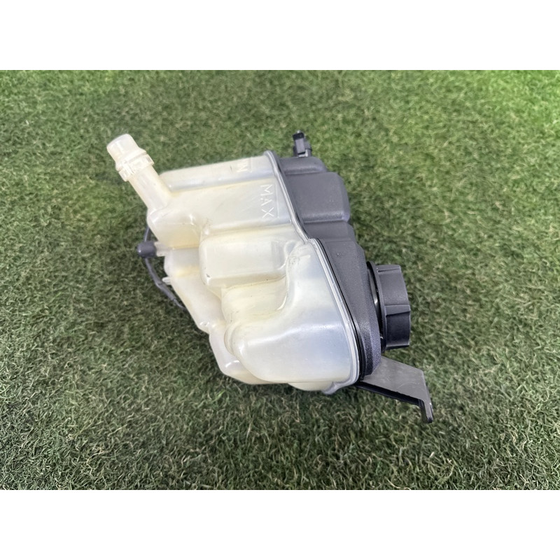 Бачок расширительный (система охлаждения) LAND ROVER Range Rover Evoque L538 2016 2.0 LR024296