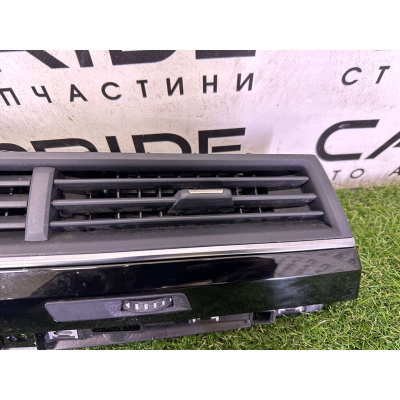 Центральный дефлектор салона (салон) AUDI Q7 4M 2017 3.0 TFSi 4M1820902M6PS