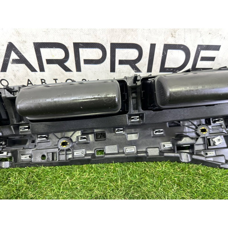 Центральный дефлектор салона (салон) AUDI Q7 4M 2017 3.0 TFSi 4M1820902M6PS