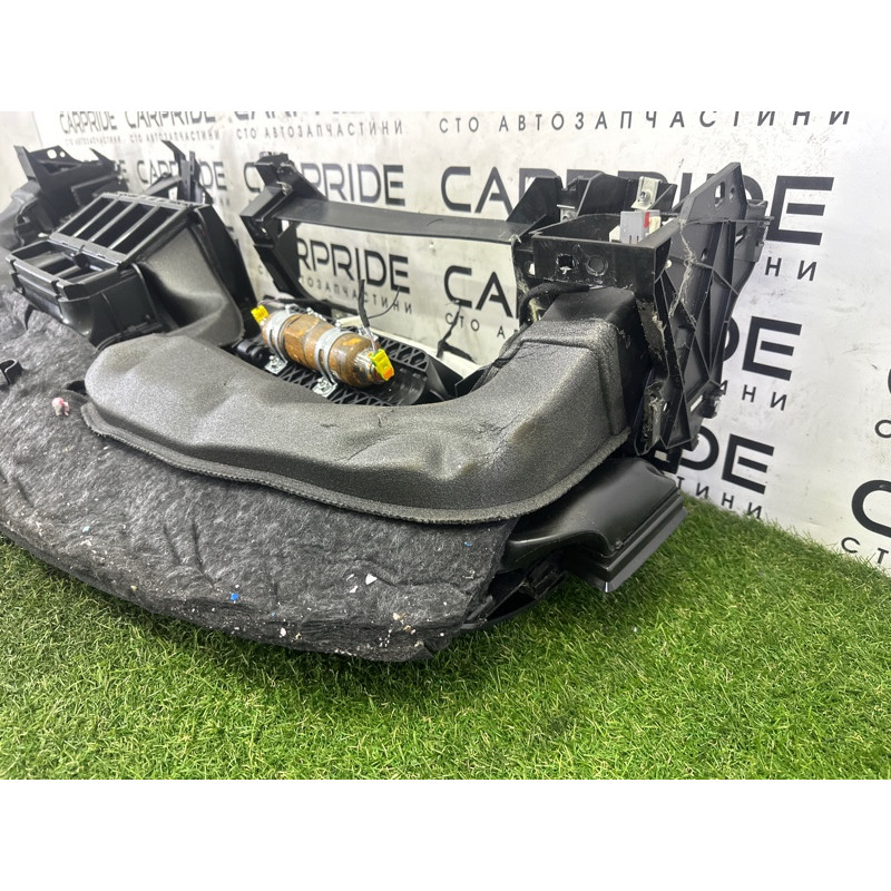 Торпедо (салон) LAND ROVER RANGE ROVER Sport L494 2016 3.0 Diesel LR052931