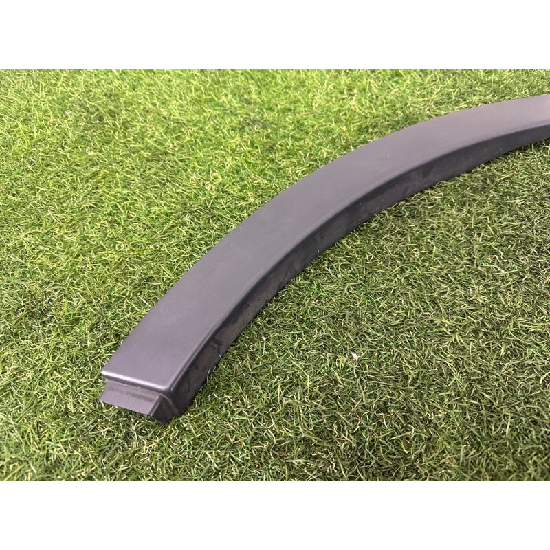 Накладка на крыло (кузов и элементы) LAND ROVER Range Rover Evoque L538 2016 2.0 LR036051