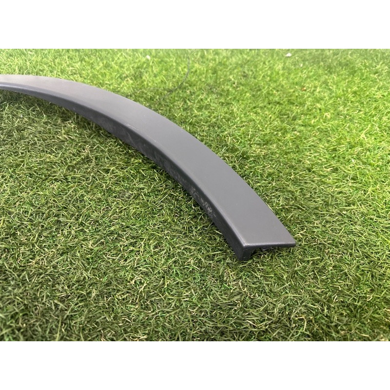 Накладка на крыло (кузов и элементы) LAND ROVER Range Rover Evoque L538 2016 2.0 LR036051