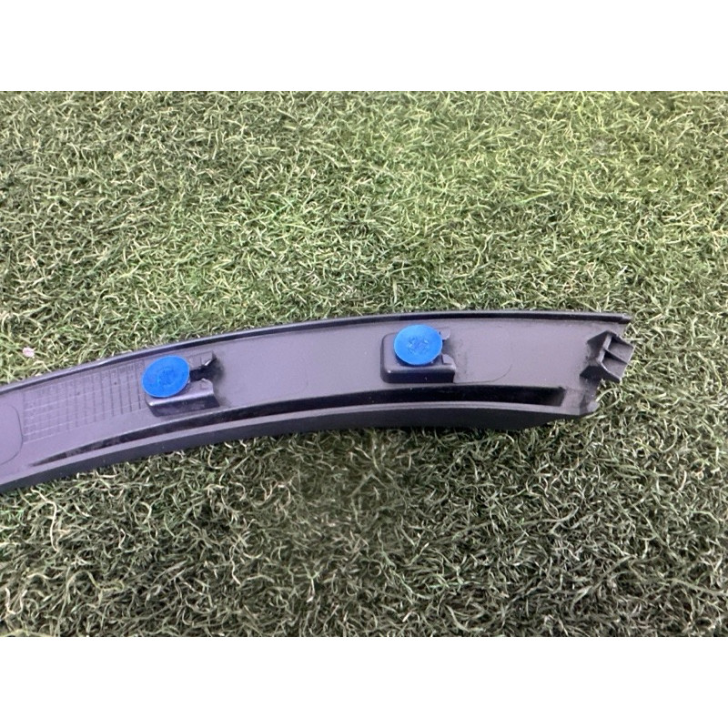 Накладка на крыло (кузов и элементы) LAND ROVER Range Rover Evoque L538 2016 2.0 LR066506