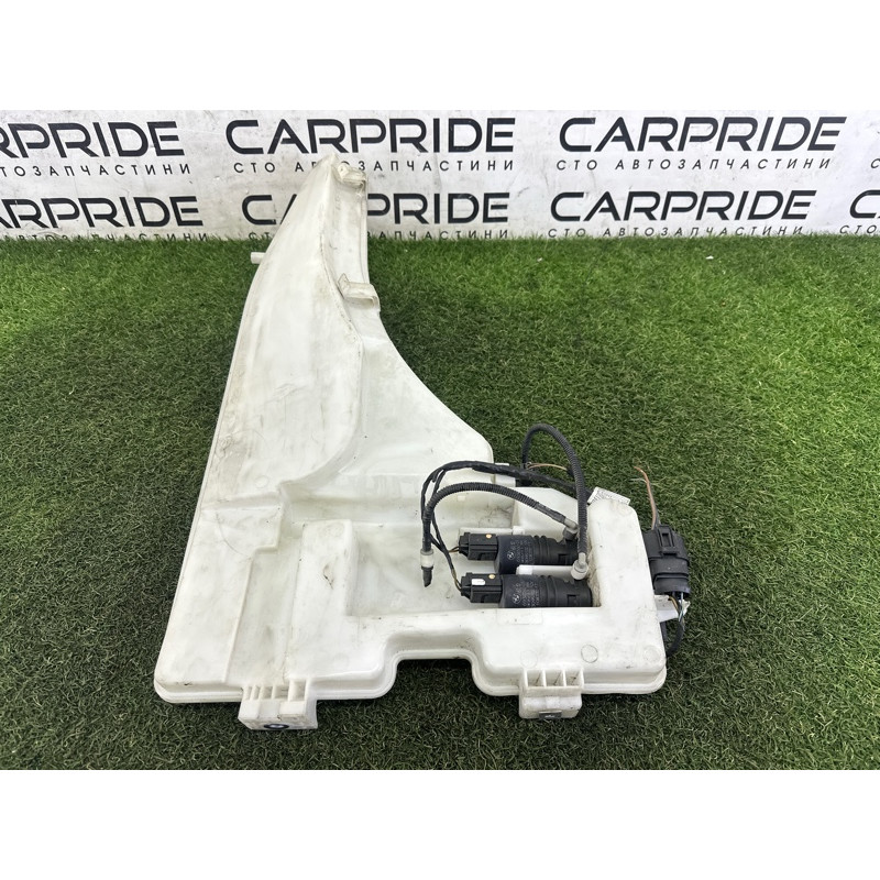 Бачок омывателя (кузов и элементы) BMW X5 E70 2012 3.0 N55B30 61667162588