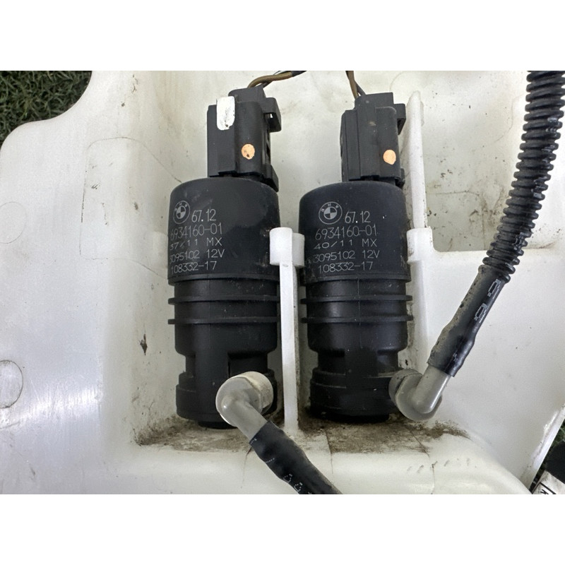 Бачок омывателя (кузов и элементы) BMW X5 E70 2012 3.0 N55B30 61667162588