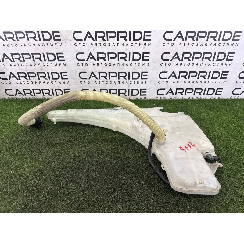 Бачок омывателя (кузов и элементы) BMW 3-series E90 2010 3.0 N54 61677238668