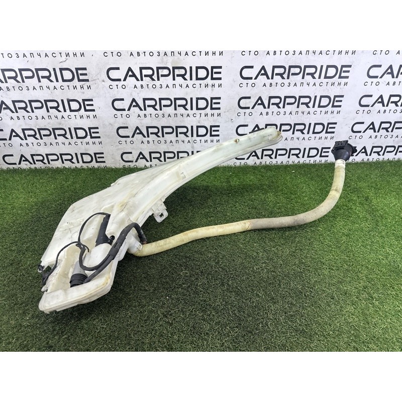 Бачок омывателя (кузов и элементы) BMW 3-series E90 2010 3.0 N54 61677238668