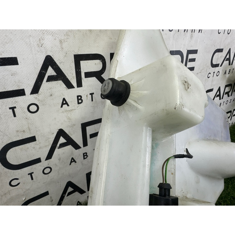 Бачок омывателя (кузов и элементы) Volkswagen Touareg NF 2011 3.6 7P0955453A