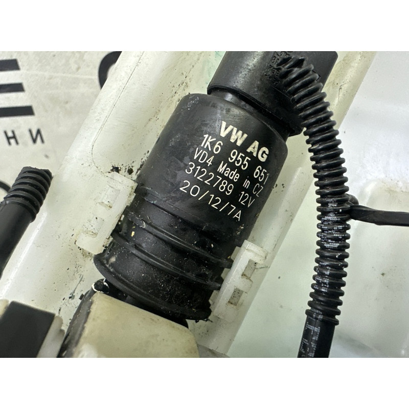 Бачок омывателя (кузов и элементы) Volkswagen Touareg NF 2011 3.6 7P0955453A