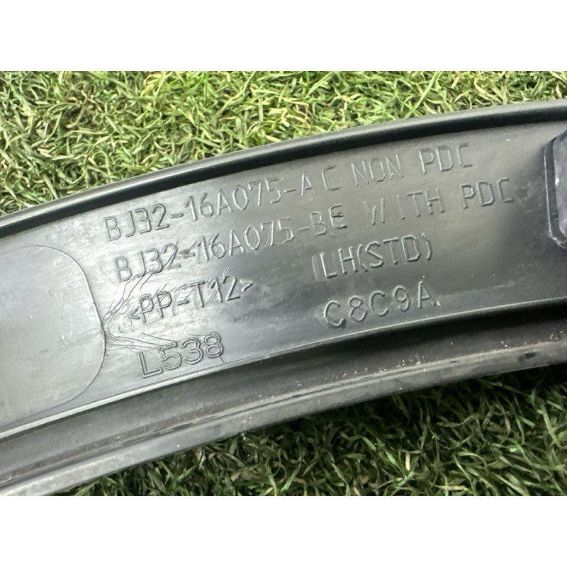 Накладка на крыло (кузов и элементы) LAND ROVER Range Rover Evoque L538 2016 2.0 LR036053