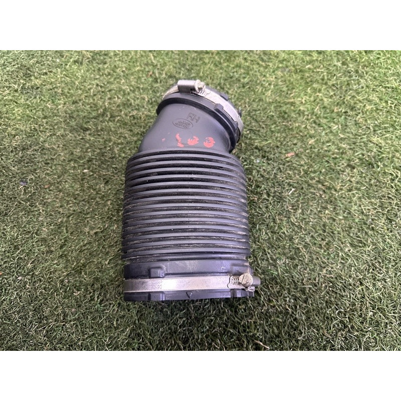 Патрубок воздушного фильтра (впускная система) LAND ROVER Range Rover L405 2016 5.0 LR036433