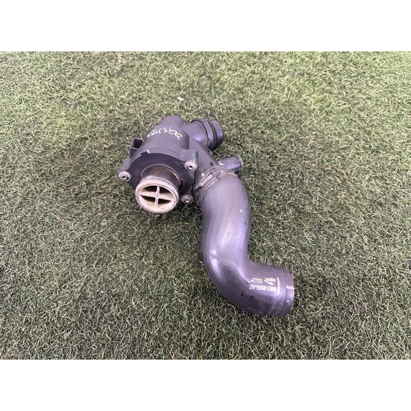 Корпус термостата (система охлаждения) LAND ROVER Range Rover L405 2016 5.0 LR032135