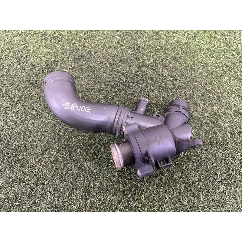 Корпус термостата (система охлаждения) LAND ROVER Range Rover L405 2016 5.0 LR032135