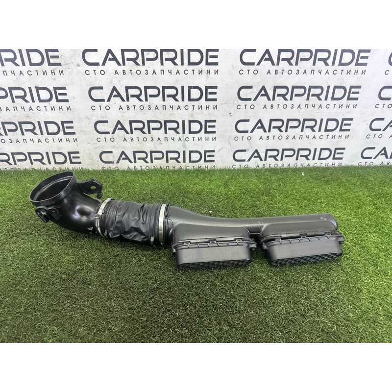 Патрубок повітряного фільтра (впускная система) LAND ROVER Range Rover L405 2016 5.0 LR049314