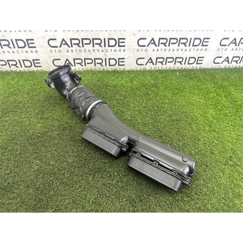 Патрубок повітряного фільтра (впускная система) LAND ROVER Range Rover L405 2016 5.0 LR049314