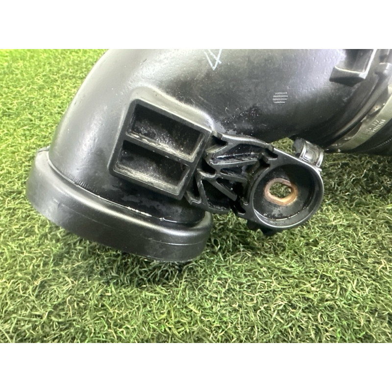 Патрубок повітряного фільтра (впускная система) LAND ROVER Range Rover L405 2016 5.0 LR049314