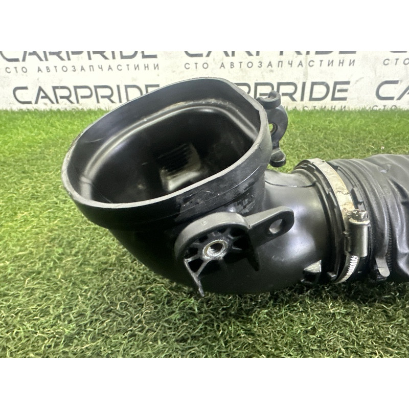 Патрубок повітряного фільтра (впускная система) LAND ROVER Range Rover L405 2016 5.0 LR049314