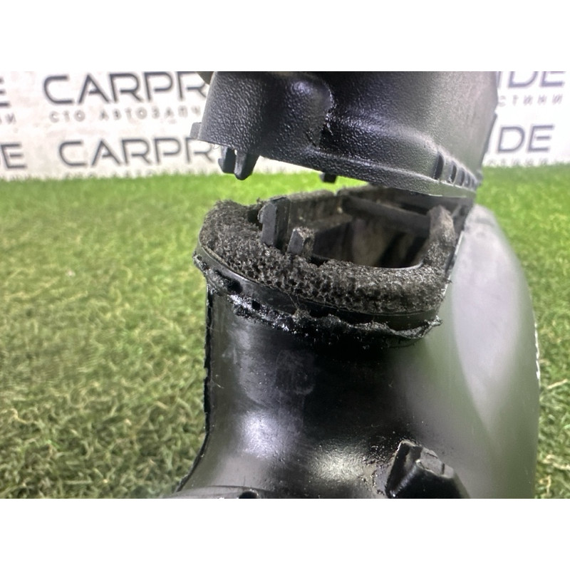 Патрубок повітряного фільтра (впускная система) LAND ROVER Range Rover L405 2016 5.0 LR049314