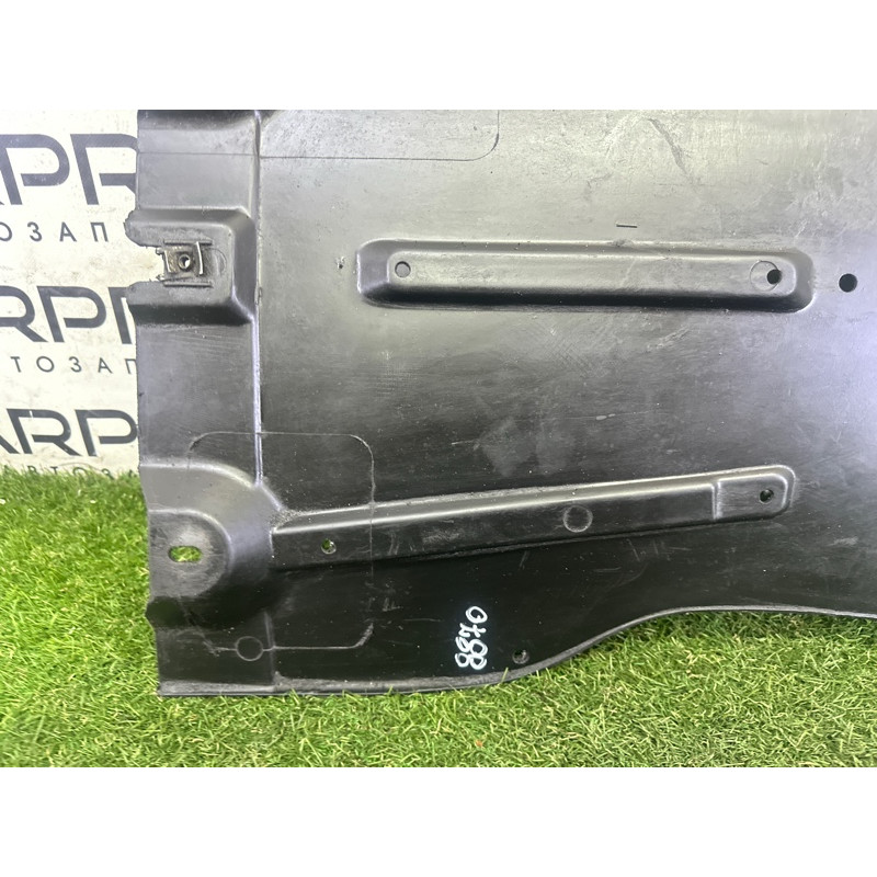 Защита днища (кузов и элементы) Volkswagen Touareg NF 2013 3.6 7P6825231C