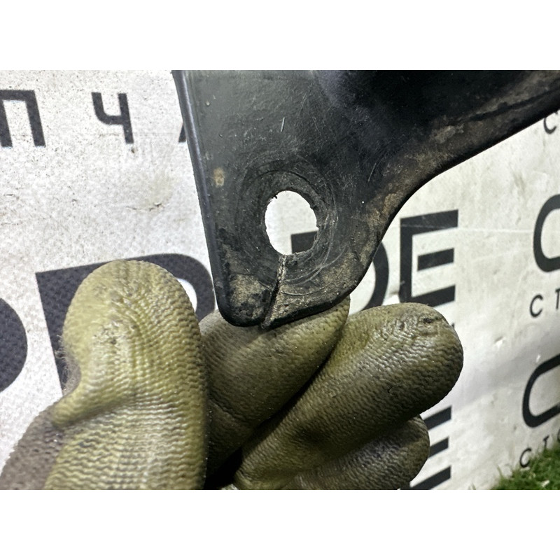 Защита двигателя (кузов и элементы) Volkswagen Touareg NF 2013 3.0 Hybrid 7P0825285