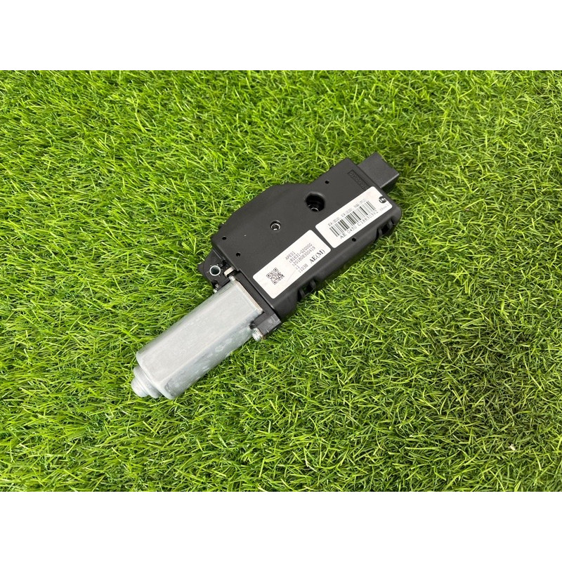 Мотор люка (электрика) Hyundai Ioniq AE 2018 1.6 Hybrid 81631G2000