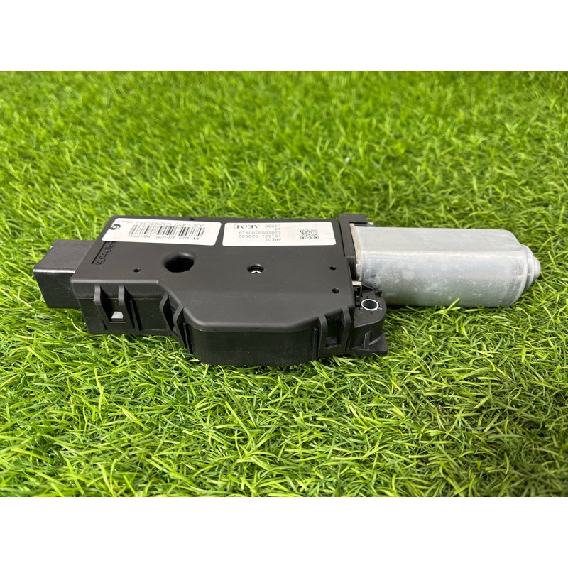 Мотор люка (электрика) Hyundai Ioniq AE 2018 1.6 Hybrid 81631G2000