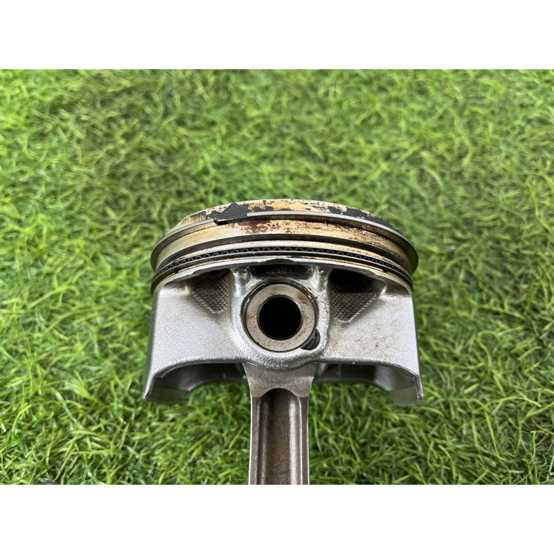 Поршень (двигатель и элементы) Ford Focus MK3 2.0 rfcm5e6205ab