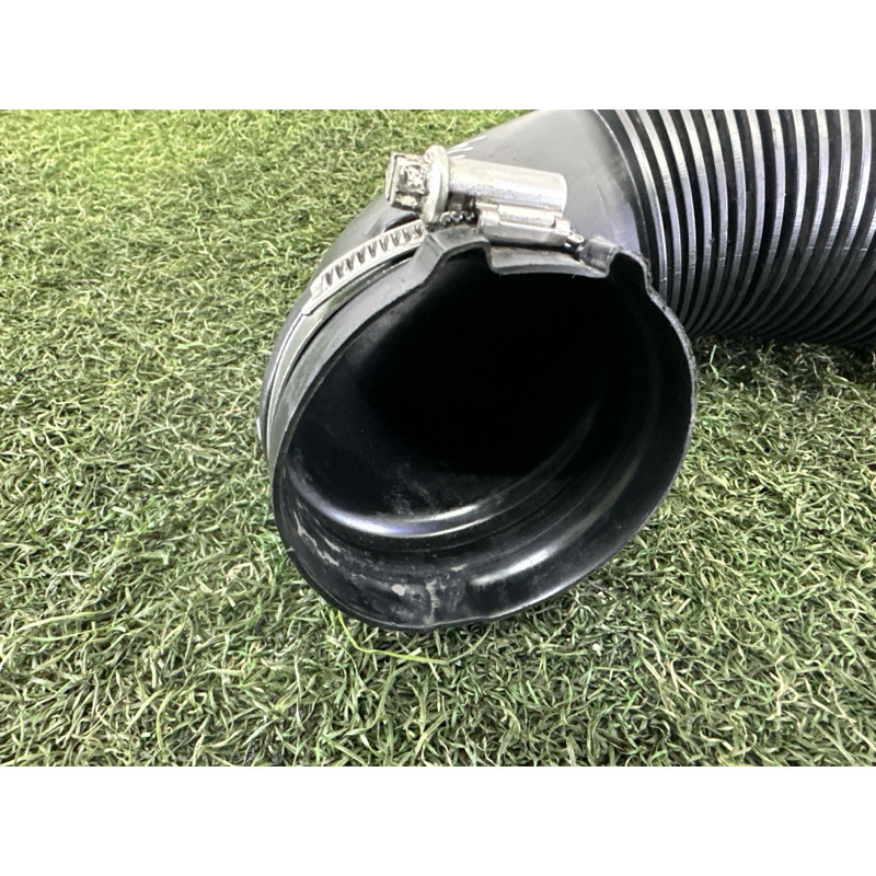 Патрубок воздушного фильтра (впускная система) AUDI A4 B9 2017 2.0 TFSI 06L129629A